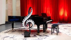 Мэрайя Кэри отсудила $92 тысячи за рождественский иск: суд признал её правоту