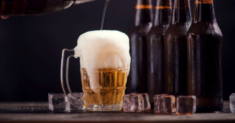 Американский вирусолог разработал первую в мире пивную вакцину