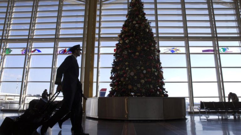 «Ирония судьбы» по Илону Маску: почему миллиардеру не понравились поздравления от Air France