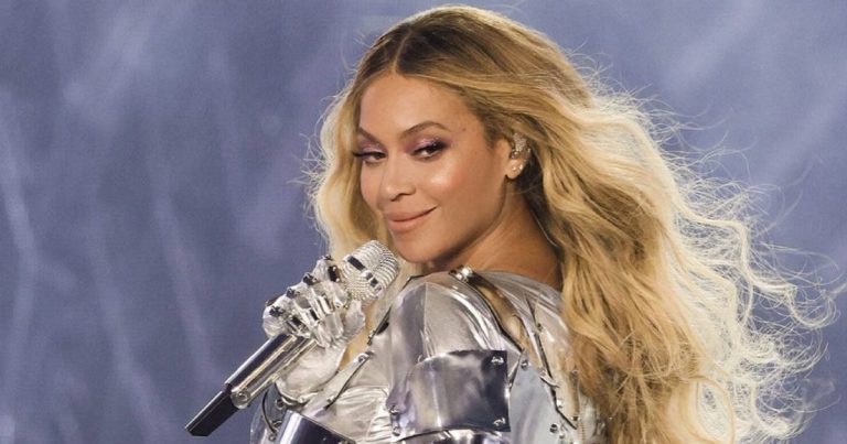 Певица Бейонсе заработала свой первый миллиард долларов после триумфального концертного тура