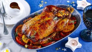 5 ошибок после праздничного макияжа, из-за которых кожа страдает - и как быстро вернуть ей сияние