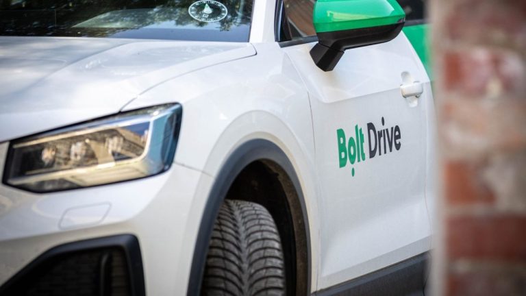 Bolt ограничит услуги в новогоднюю ночь