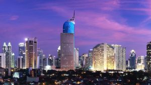 ВИДЕО: Гигантский торнадо обрушился на курорт в Испании: есть жертвы, разрушены яхты и порт