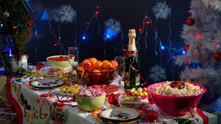 Инструкция по выживанию для тех, кто планирует много есть и пить 31 декабря