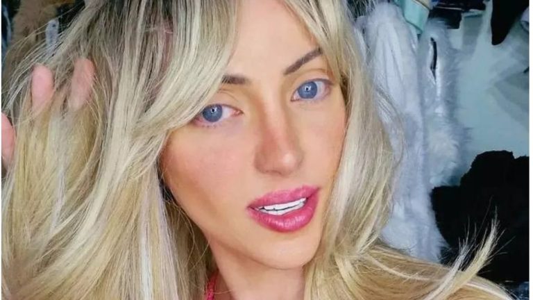 Названа причина смерти живой Барби