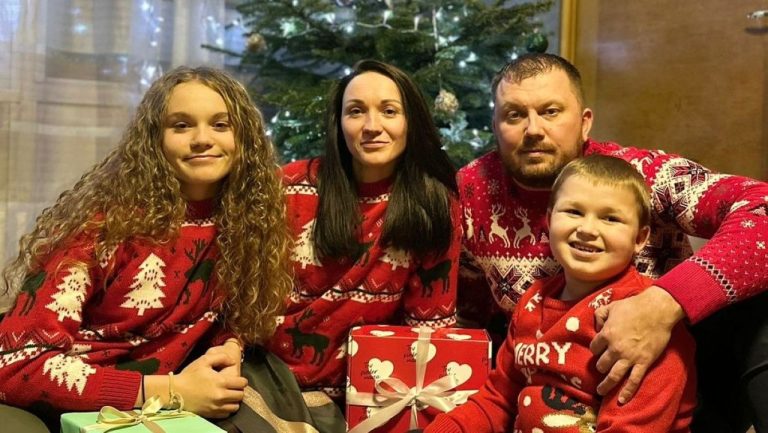 Чудо перед Рождеством: семье нужна помощь для оплаты лечения младшего сына