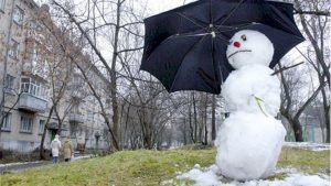 Напряжённые сутки для всех оперативных служб: прорыв водопровода в онкоцентре, трагедии на дорогах, пожар в жилом доме