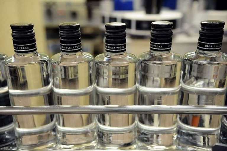 Производство алкоголя в Латвии за десять месяцев сократилось на 41%