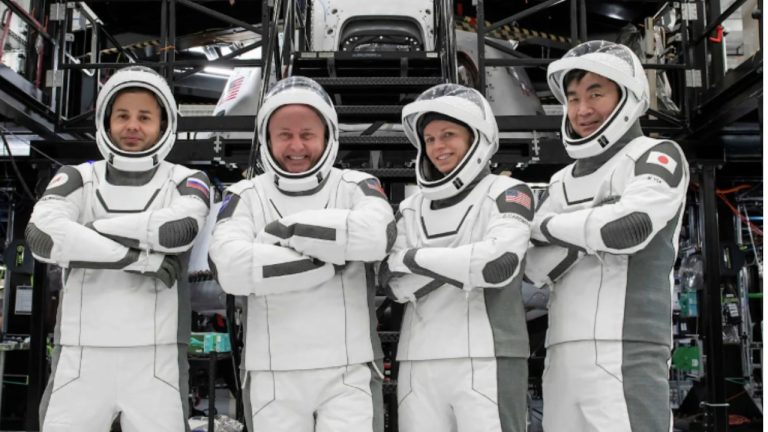 NASA надеется вернуть экипаж МКС на Землю раньше срока: что пошло не так