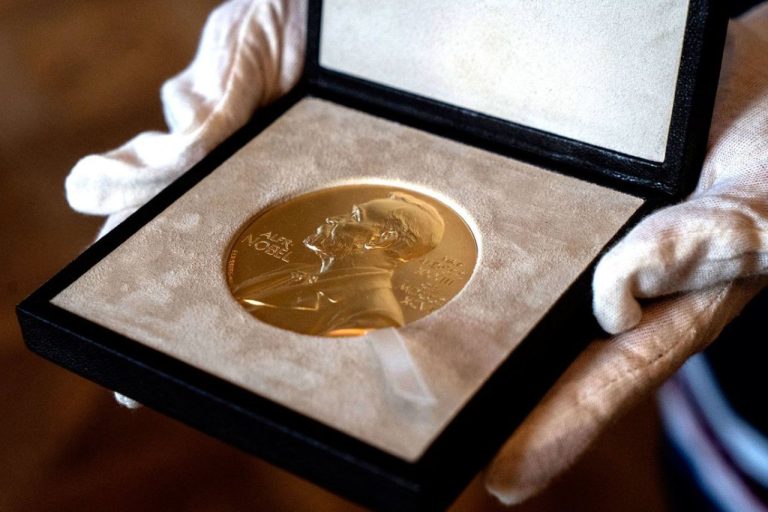 Нобелевский институт: Премию мира нельзя делить или передавать другим лицам