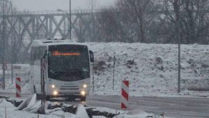 Продажи новых легковых автомобилей в Латвии выросли почти на 32% за год