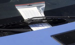 Во всех автобусах 22-го маршрута официально появились специальные места для перевозки чемоданов