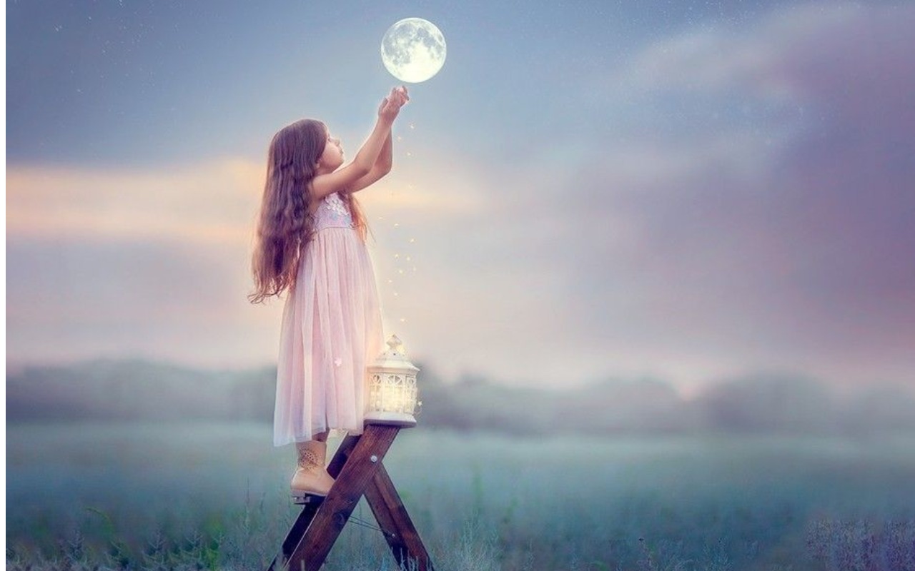 Лунный календарь на 2026 год: все даты Полнолуний и Новолуний для новых начинаний и исполнения желаний