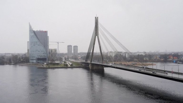 Рижская дума одолжит 84,46 млн евро на ремонт Вантового моста