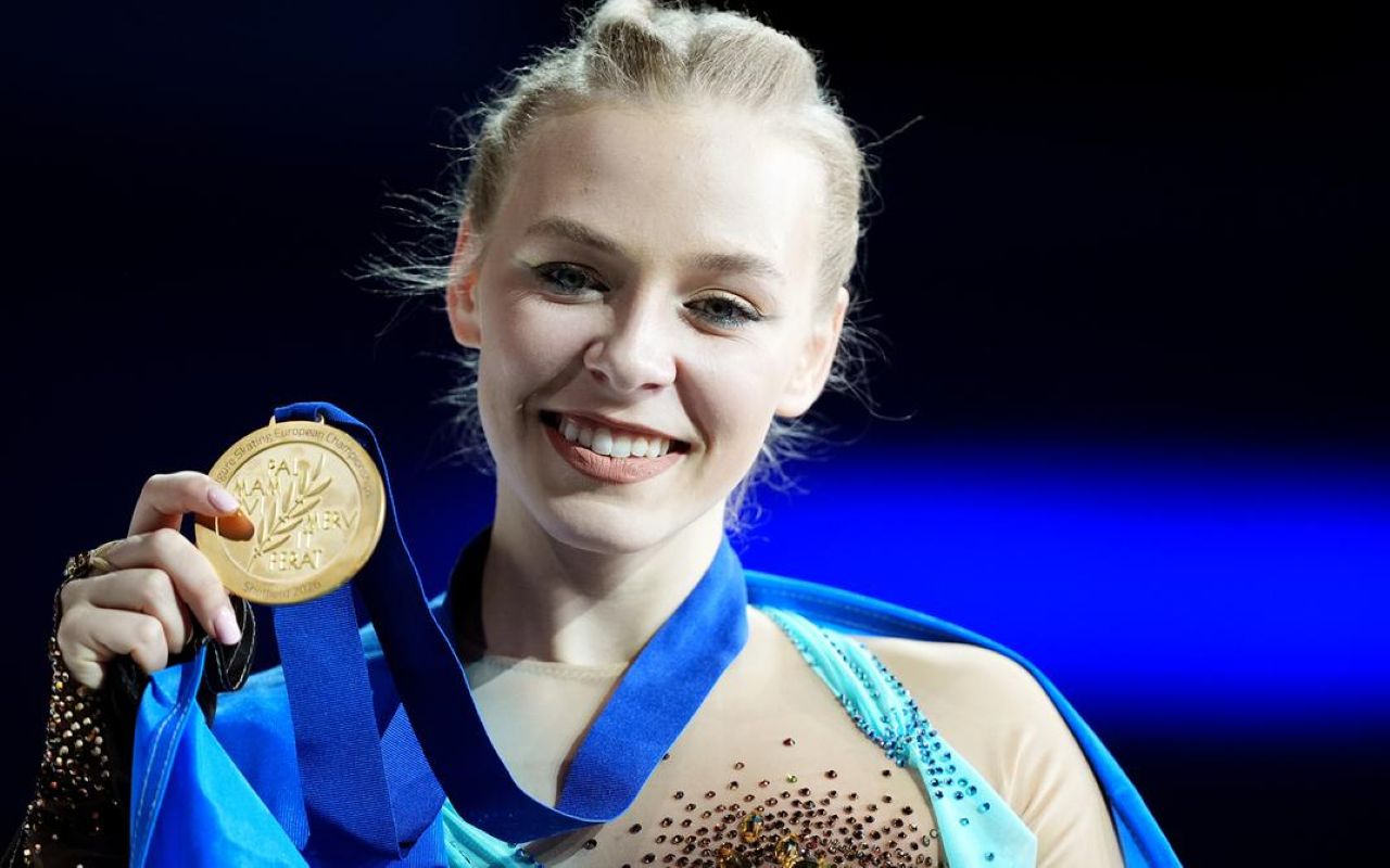 Эстонская фигуристка Нина Петрыкина стала двукратной чемпионкой Европы в женском одиночном катании