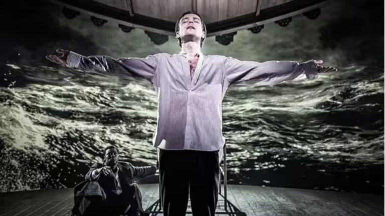 Королевская шекспировская компания предупредила зрителей «Гамлета» о смерти и горе