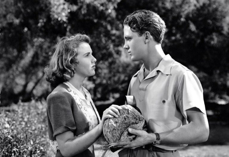 Первый раз - навсегда: почему первая любовь оставляет такой глубокий след