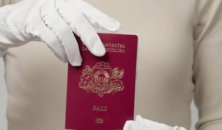 Инициатива о депортации нелояльных граждан не получила поддержки комиссии Сейма