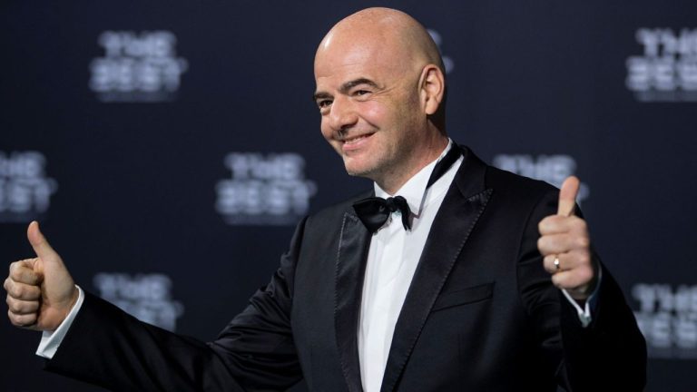 Доход президента FIFA достиг 6 млн долларов в год