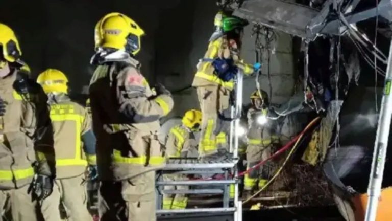 Новое ЧП на железной дороге в Испании: под Барселоной сошел с рельсов поезд, погиб машинист, 37 человек ранены