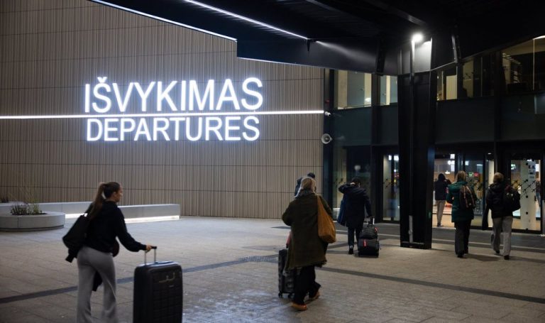 В Вильнюсском аэропорту задержаны 15 просителей убежища в Латвии, направлявшихся в Германию