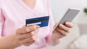 Сейм Латвии планирует аннулировать виды на жительство за три административных нарушения в год