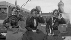 🚪Перед какой дверью вы стоите слишком долго? Этот тест показывает, где вы боитесь сделать шаг