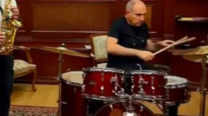 WhatsApp тестирует платную подписку для отключения рекламы