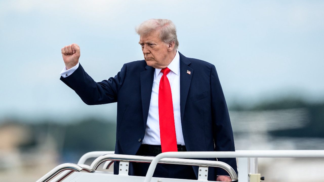 Гренландии можно расслабиться? Трамп отказался от силового захвата острова из-за угрозы импичмента