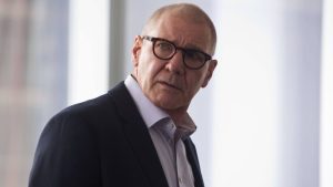 Харрисон Форд и Гэри Олдман в фильме «Паранойя» — один из самых низкооценённых триллеров в карьере актёра