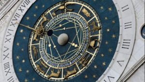 Иллюстрация гороскопа на февраль 2026: три знака зодиака, которым станет легче — Рыбы, Близнецы и Дева.