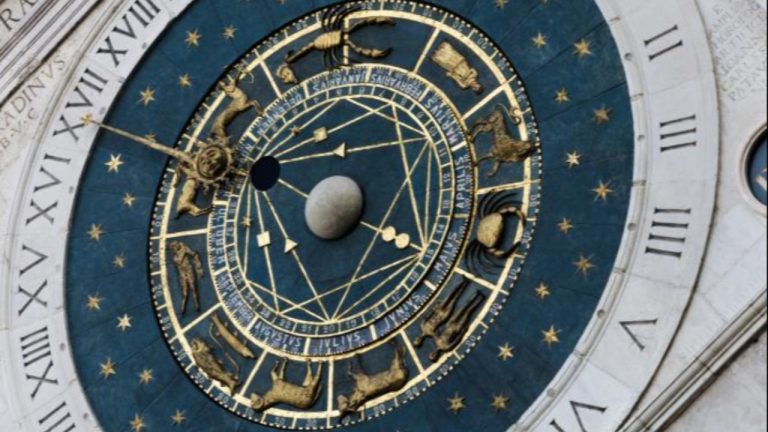 В феврале 2026 жизнь станет легче для 3 знаков зодиака - вот кто наконец выдохнет