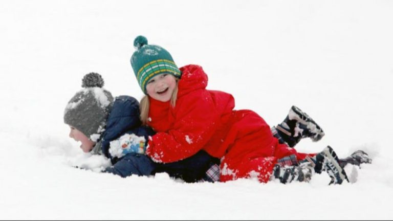 Зимой рождаются самые спокойные дети, а летние - самые эмоциональные: что сезон рождения говорит о вашем характере