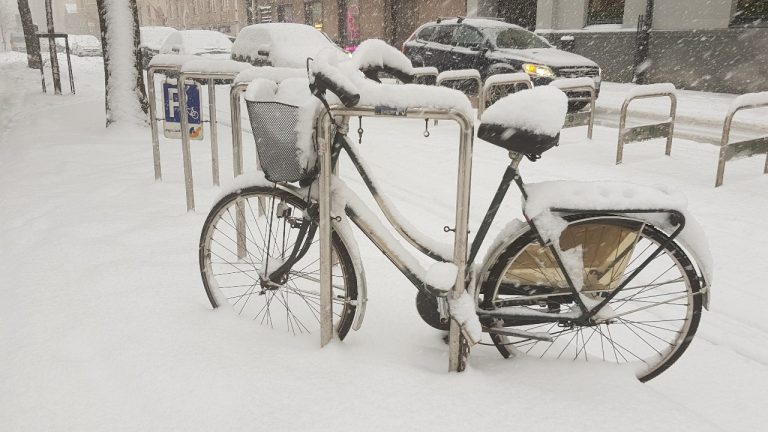 ⚠️ Жёлтое предупреждение: в ночь на пятницу в Латвии ожидаются сильные морозы