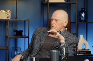 Ажиотажный спрос и пустые полки: почему Латвии перестало хватать гранул и брикетов