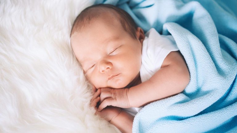 Новый год в Латвии начался с прибавления: в Лиепае и Елгаве родились первые малыши 2026 года