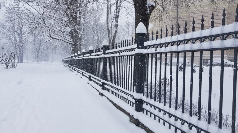 Морозы снова в силе: в Латвии ожидается похолодание до −15 градусов