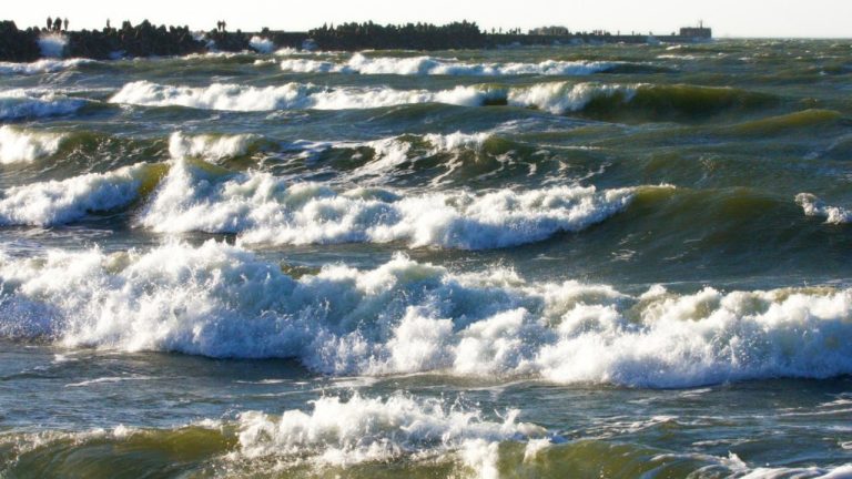 В Балтийском море у берегов Лиепаи поврежден оптический кабель; связь в Латвии не нарушена