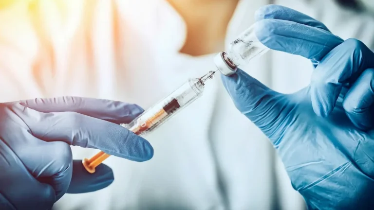 Вакцины от гриппа доступны, но интерес к вакцинации значительно упал