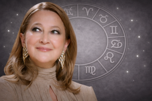 Хейли Бибер показала идеальный минималистичный маникюр для февраля - нежно, дорого и очень по-зимнему