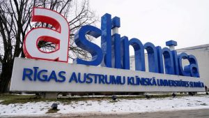 Морозы могут погубить слабые пчелиные семьи в Латвии этой зимой