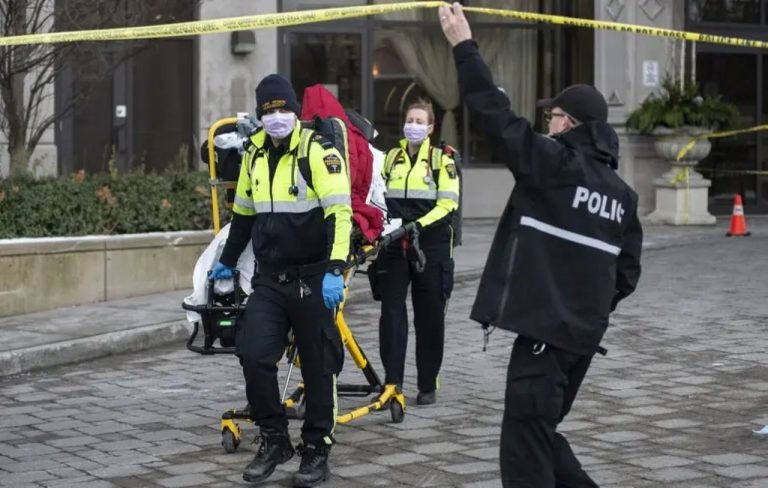 В Канаде произошла стрельба в школе: десятки раненых и не менее 10 погибших