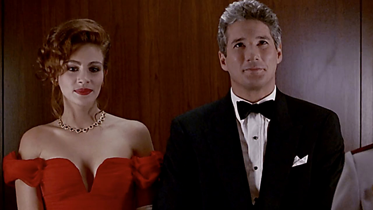 «Латвия - свободная от ненависти зона»: молодежь вышла на пикет по следам трагедии в Тукумсе