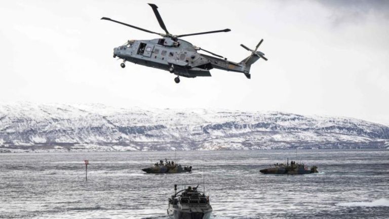 Латвия примет участие в миссии НАТО Arctic Sentry