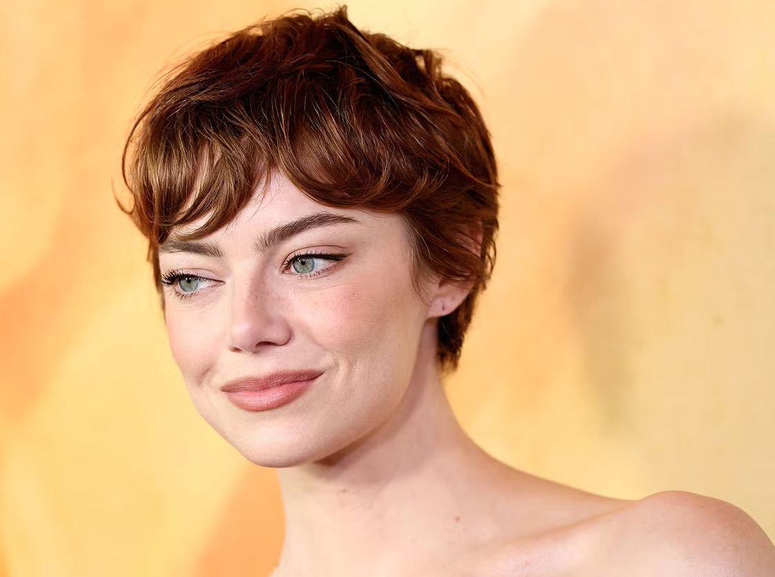 Хит-стрижка 2026 года: идеальный вариант для женщин 50+, который омолаживает без уколов красоты