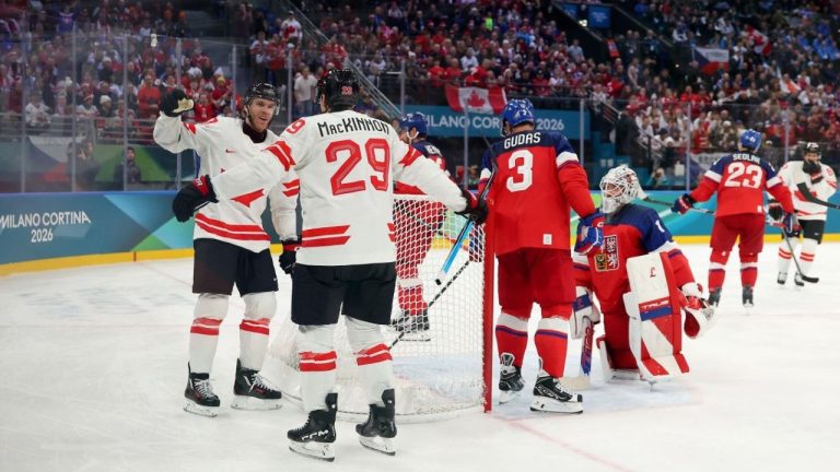 Сегодня сборная Канады разгромила Чехию, а латвийская команда готовится к игре с США