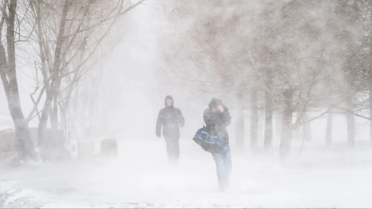 Оранжевое предупреждение: ожидается сильная снежная буря. Но «снежных билетов» не будет