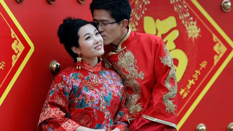 Любовь витает в воздухе: кому по китайскому гороскопу особенно повезёт 14 февраля