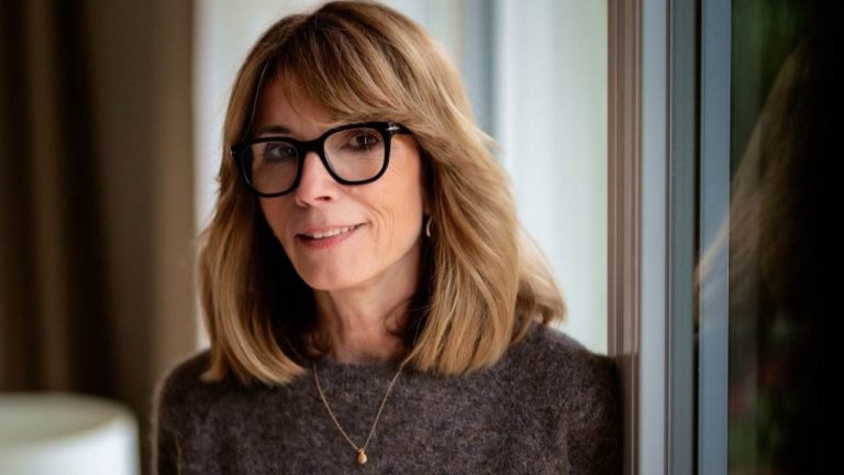 Самая омолаживающая стрижка после 50: боб из 60-х - главный тренд 2026 года, который придаёт объём и «стирает» возраст