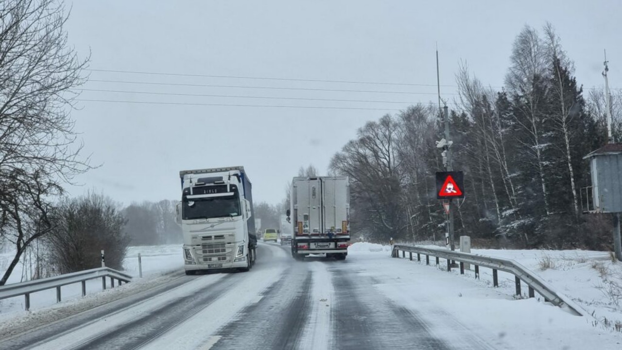 ДТП на Кекавской объездной дороге между Баложи и Рижской окружной — столкновение восьми автомобилей